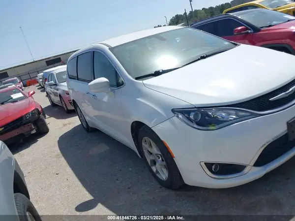 2C4RC1FG5KR541627 2019 CHRYSLER PACIFICA - Image 1