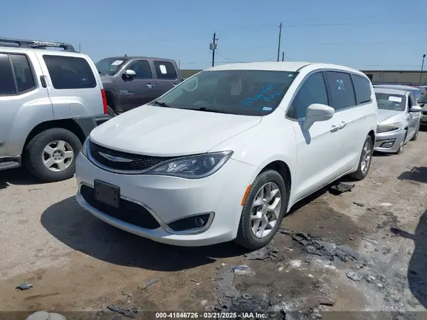 2C4RC1FG5KR541627 2019 CHRYSLER PACIFICA - Image 2