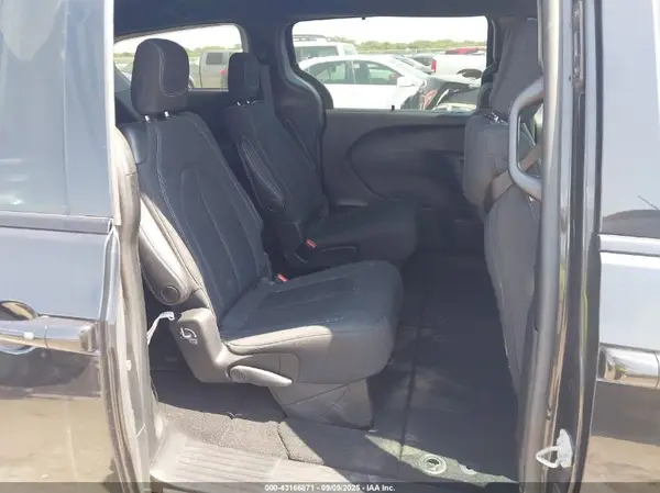 2C4RC1FG5KR567581 2019 CHRYSLER PACIFICA - Image 8
