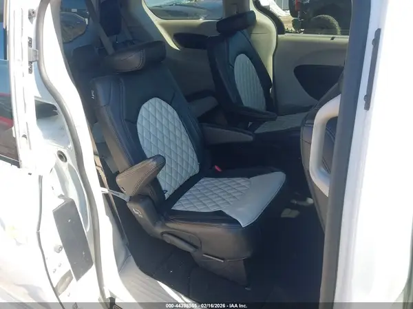 2C4RC1FG5KR610154 2019 CHRYSLER PACIFICA - Image 8