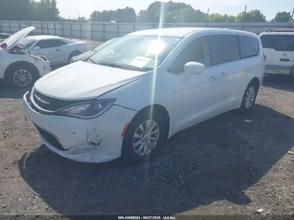 2C4RC1FG5KR617671 2019 CHRYSLER PACIFICA - Image 2