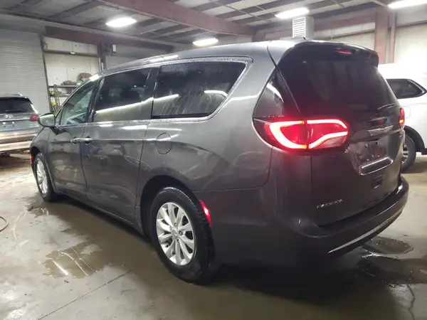 2C4RC1FG5KR652842 2019 CHRYSLER PACIFICA - Image 2