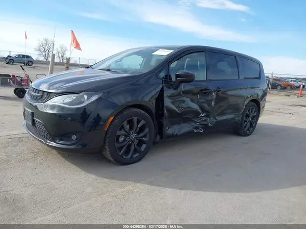 2C4RC1FG5LR109993 2020 CHRYSLER PACIFICA - Image 2