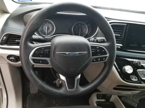 2C4RC1FG5MR503463 2021 CHRYSLER PACIFICA - Image 1