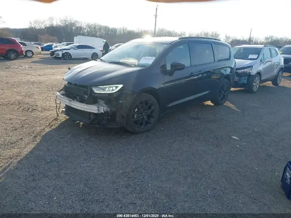 2C4RC1FG5MR556633 2021 CHRYSLER PACIFICA - Image 2