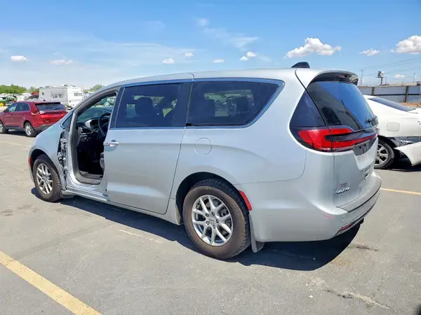2C4RC1FG5PR598224 2023 CHRYSLER PACIFICA - Image 2