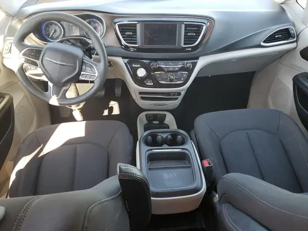 2C4RC1FG6JR102161 2018 CHRYSLER PACIFICA - Image 8