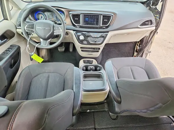 2C4RC1FG6JR123642 2018 CHRYSLER PACIFICA - Image 8