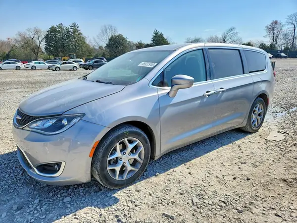 2C4RC1FG6JR126461 2018 CHRYSLER PACIFICA - Image 1