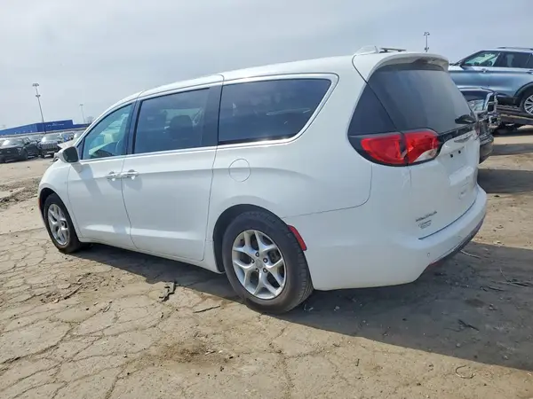 2C4RC1FG6JR128730 2018 CHRYSLER PACIFICA - Image 2