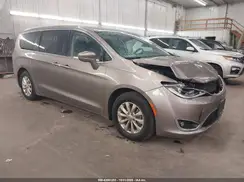 2C4RC1FG6JR131689 2018 CHRYSLER PACIFICA