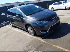 2C4RC1FG6JR279177 2018 CHRYSLER PACIFICA