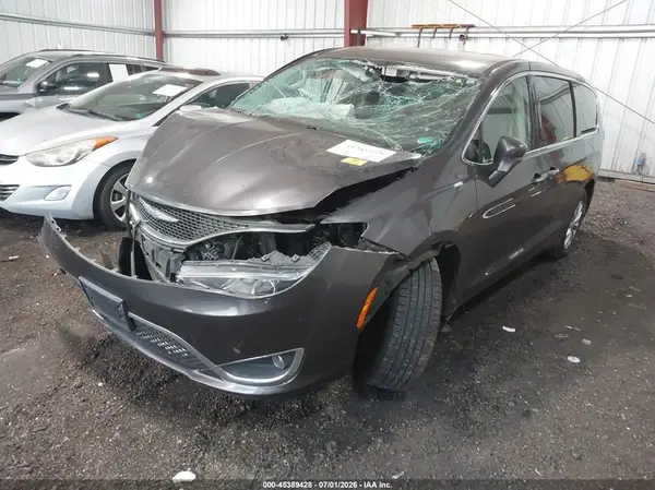 2C4RC1FG6JR279180 2018 CHRYSLER PACIFICA - Image 2