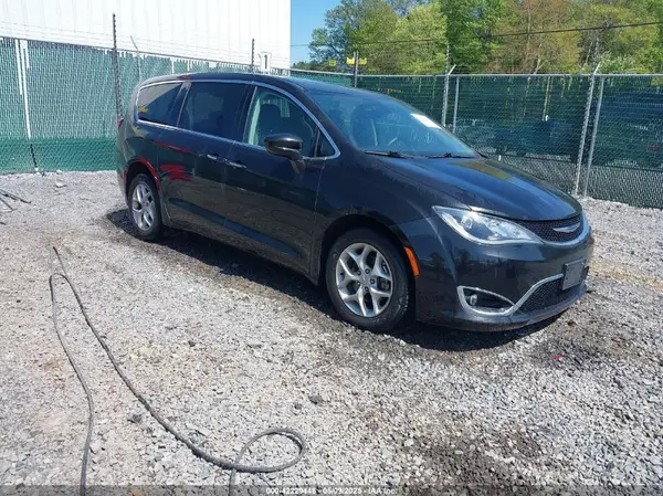 2C4RC1FG6JR292527 2018 CHRYSLER PACIFICA - Image 1