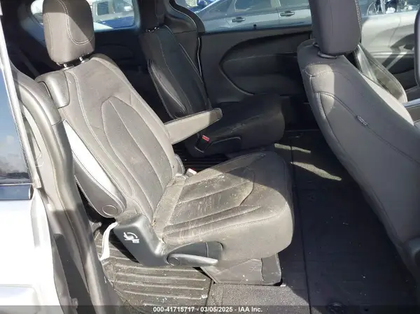 2C4RC1FG6JR350586 2018 CHRYSLER PACIFICA - Image 8