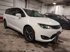 2C4RC1FG6JR352712 2018 CHRYSLER PACIFICA