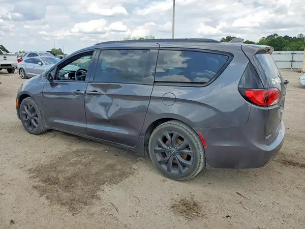 2C4RC1FG6JR356825 2018 CHRYSLER PACIFICA - Image 2