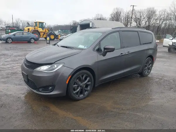 2C4RC1FG6KR532001 2019 CHRYSLER PACIFICA - Image 2