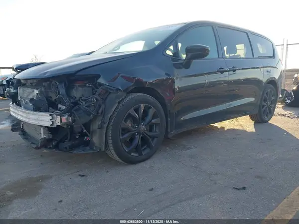 2C4RC1FG6KR560610 2019 CHRYSLER PACIFICA - Image 2