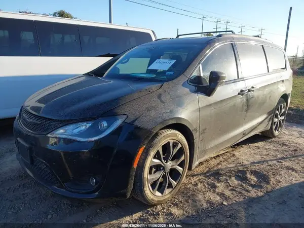 2C4RC1FG6KR574040 2019 CHRYSLER PACIFICA - Image 2