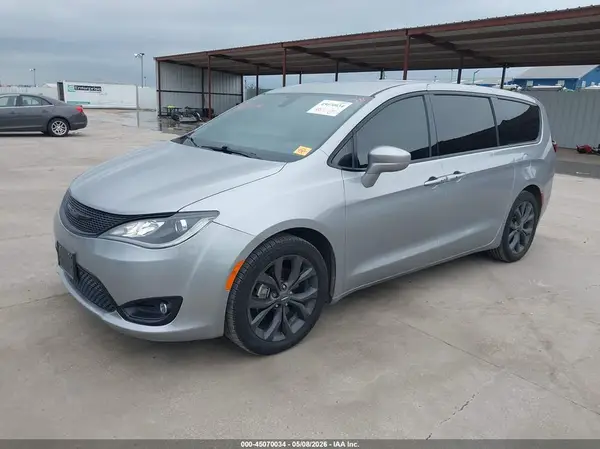 2C4RC1FG6KR593798 2019 CHRYSLER PACIFICA - Image 2