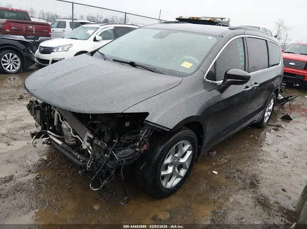 2C4RC1FG6KR644846 2019 CHRYSLER PACIFICA - Image 2