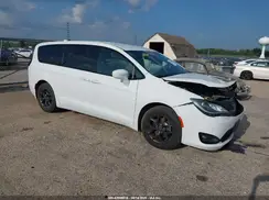 2C4RC1FG6KR657970 2019 CHRYSLER PACIFICA