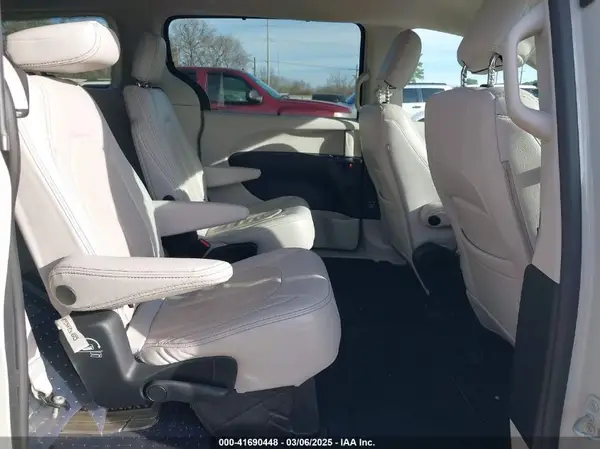 2C4RC1FG6KR669150 2019 CHRYSLER PACIFICA - Image 8