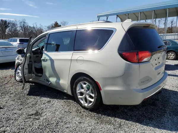 2C4RC1FG6KR710750 2019 CHRYSLER PACIFICA - Image 2