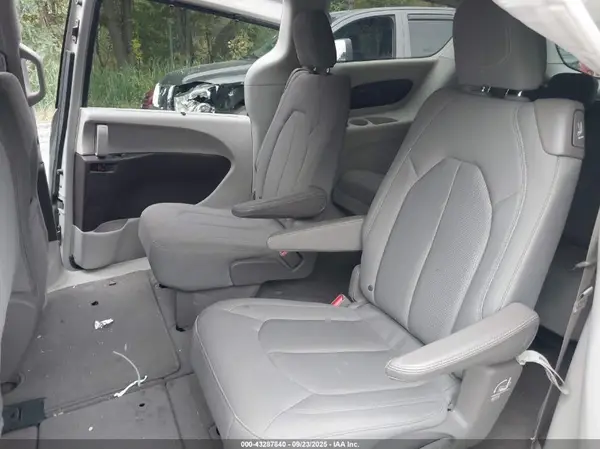 2C4RC1FG6LR105516 2020 CHRYSLER PACIFICA - Image 8