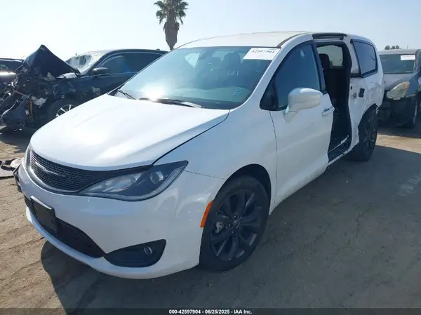 2C4RC1FG6LR134112 2020 CHRYSLER PACIFICA - Image 2