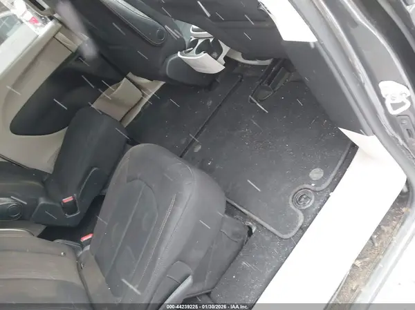 2C4RC1FG6LR223792 2020 CHRYSLER PACIFICA - Image 8