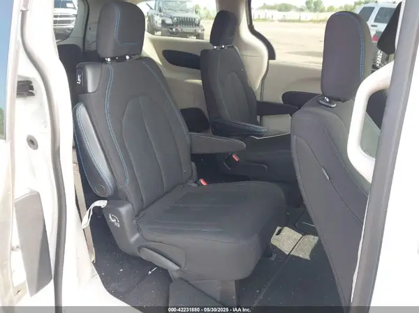 2C4RC1FG6MR526427 2021 CHRYSLER PACIFICA - Image 8