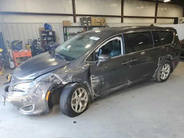 2C4RC1FG7JR109121 2018 CHRYSLER PACIFICA - Image 1