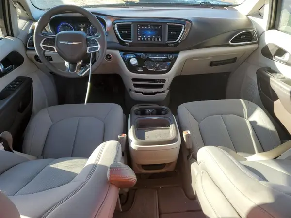 2C4RC1FG7JR125450 2018 CHRYSLER PACIFICA - Image 8