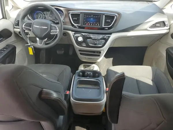 2C4RC1FG7JR125884 2018 CHRYSLER PACIFICA - Image 8