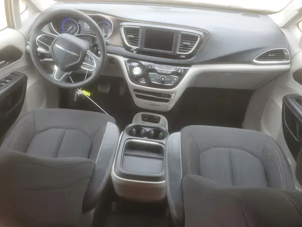 2C4RC1FG7JR128137 2018 CHRYSLER PACIFICA - Image 8