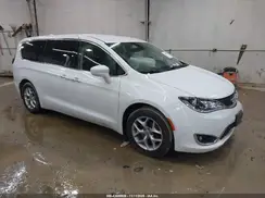 2C4RC1FG7JR128266 2018 CHRYSLER PACIFICA