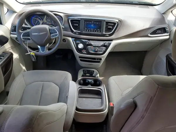 2C4RC1FG7JR128557 2018 CHRYSLER PACIFICA - Image 8