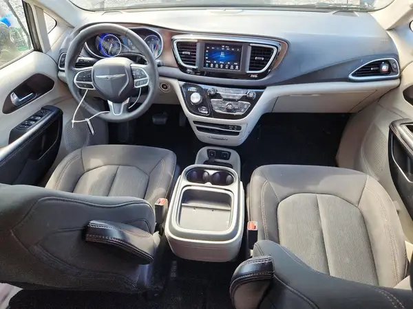 2C4RC1FG7JR174499 2018 CHRYSLER PACIFICA - Image 8