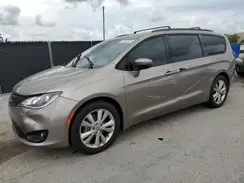 2C4RC1FG7JR236225 2018 CHRYSLER PACIFICA