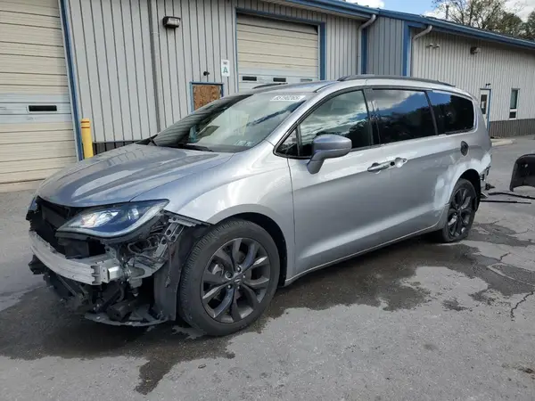2C4RC1FG7JR257964 2018 CHRYSLER PACIFICA - Image 1
