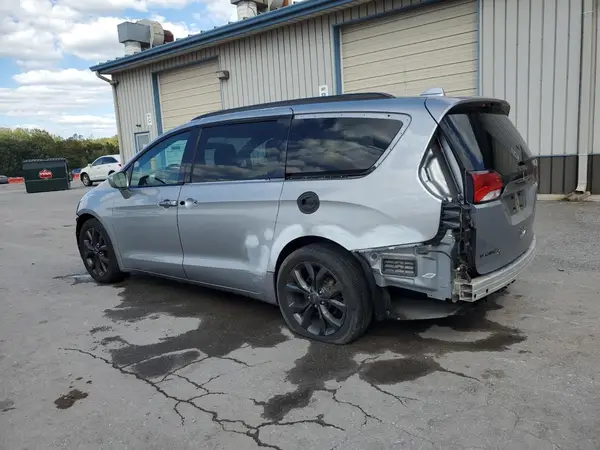2C4RC1FG7JR257964 2018 CHRYSLER PACIFICA - Image 2