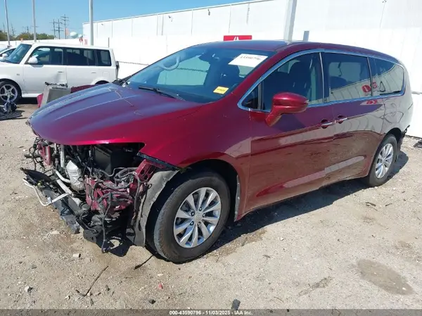 2C4RC1FG7JR280015 2018 CHRYSLER PACIFICA - Image 2