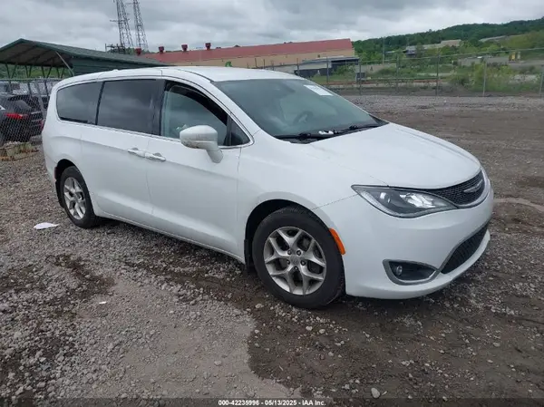2C4RC1FG7JR357238 2018 CHRYSLER PACIFICA - Image 1