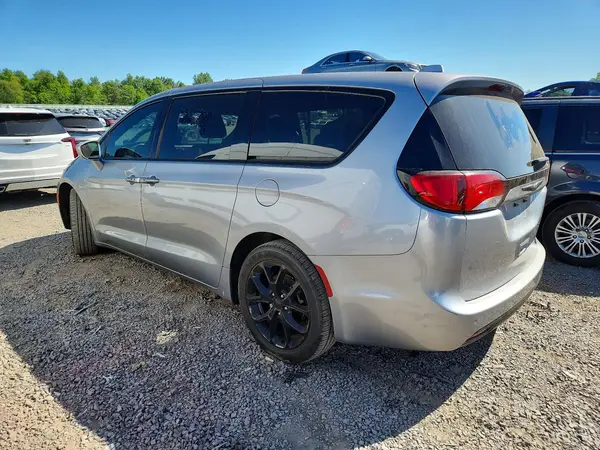 2C4RC1FG7JR357806 2018 CHRYSLER PACIFICA - Image 2