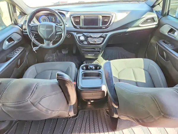 2C4RC1FG7JR357806 2018 CHRYSLER PACIFICA - Image 8