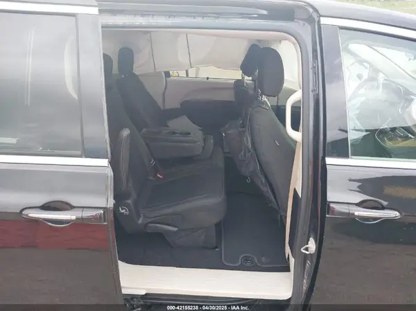 2C4RC1FG7JR358146 2018 CHRYSLER PACIFICA - Image 8