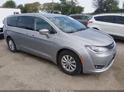 2C4RC1FG7KR528460 2019 CHRYSLER PACIFICA