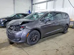 2C4RC1FG7KR575407 2019 CHRYSLER PACIFICA